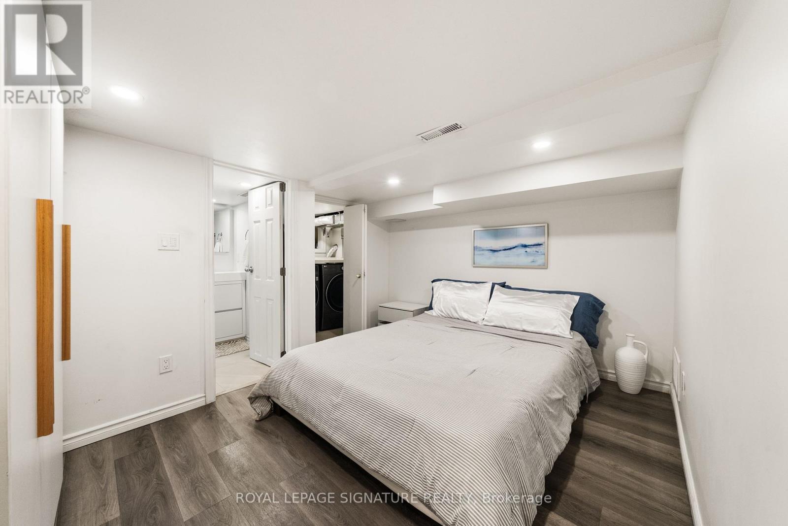122 Duvernet Avenue, Toronto, Ontario  M4E 1V4 - Photo 27 - E13784056
