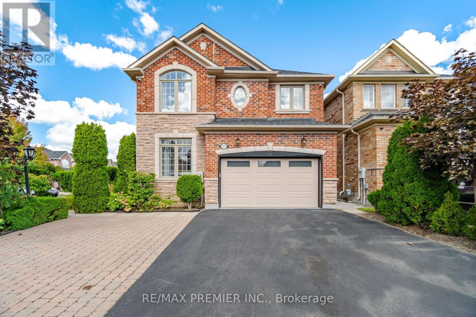 127 Ozner Crescent, Vaughan, Ontario  L4H 0G1 - Photo 5 - N13784926