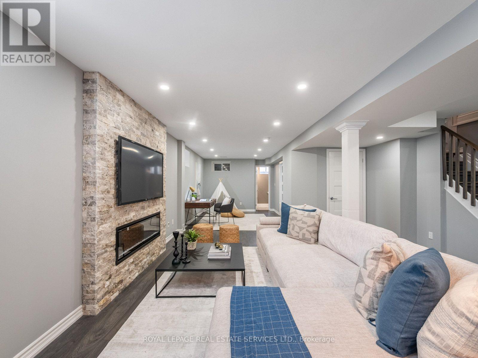 10 Elora Road, Toronto, Ontario  M6P 3H6 - Photo 30 - W13783832