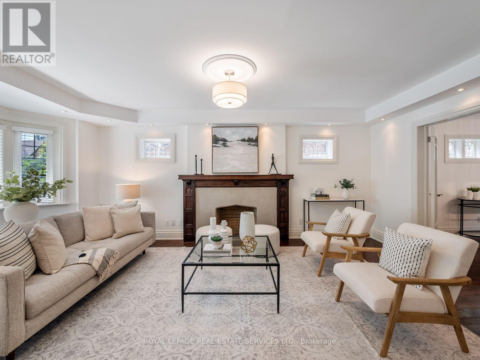 10 Elora Road, Toronto, Ontario  M6P 3H6 - Photo 6 - W13783832