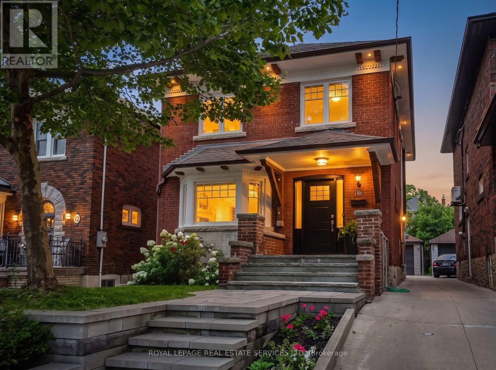 10 Elora Road, Toronto, Ontario  M6P 3H6 - Photo 42 - W13783832