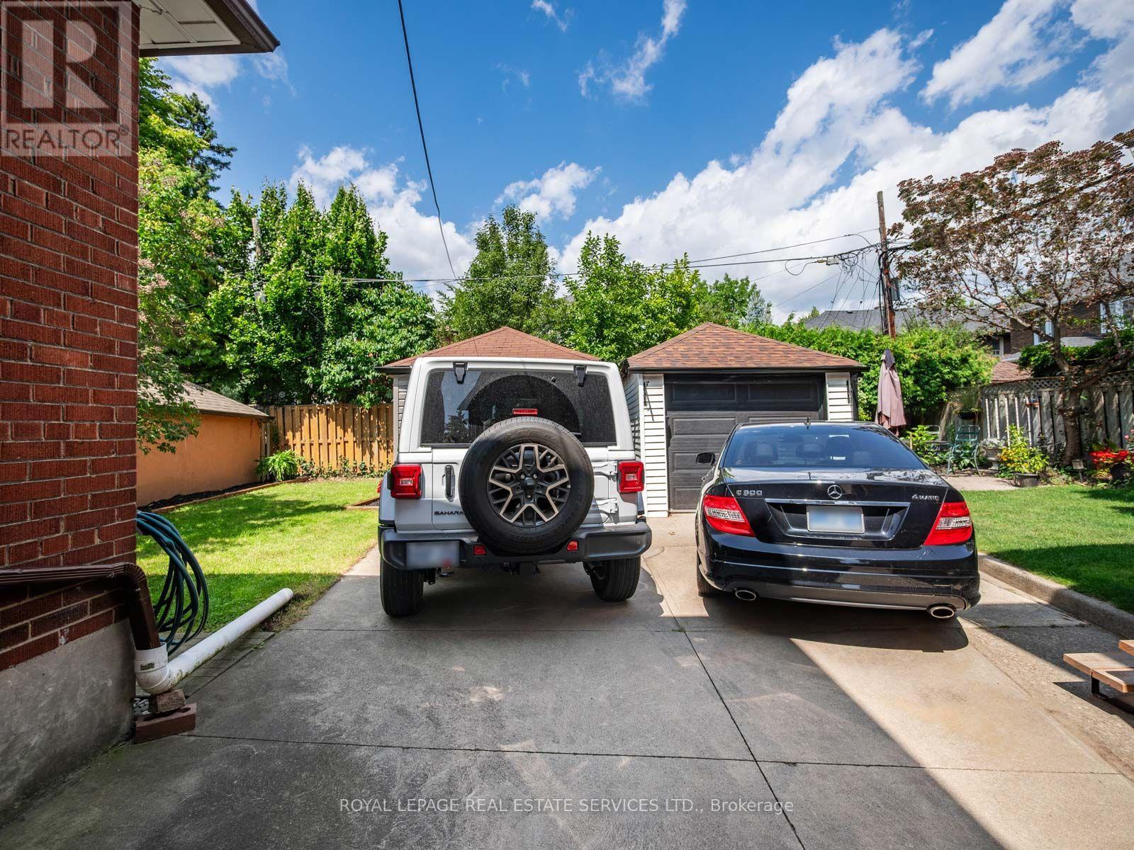 10 Elora Road, Toronto, Ontario  M6P 3H6 - Photo 40 - W13783832