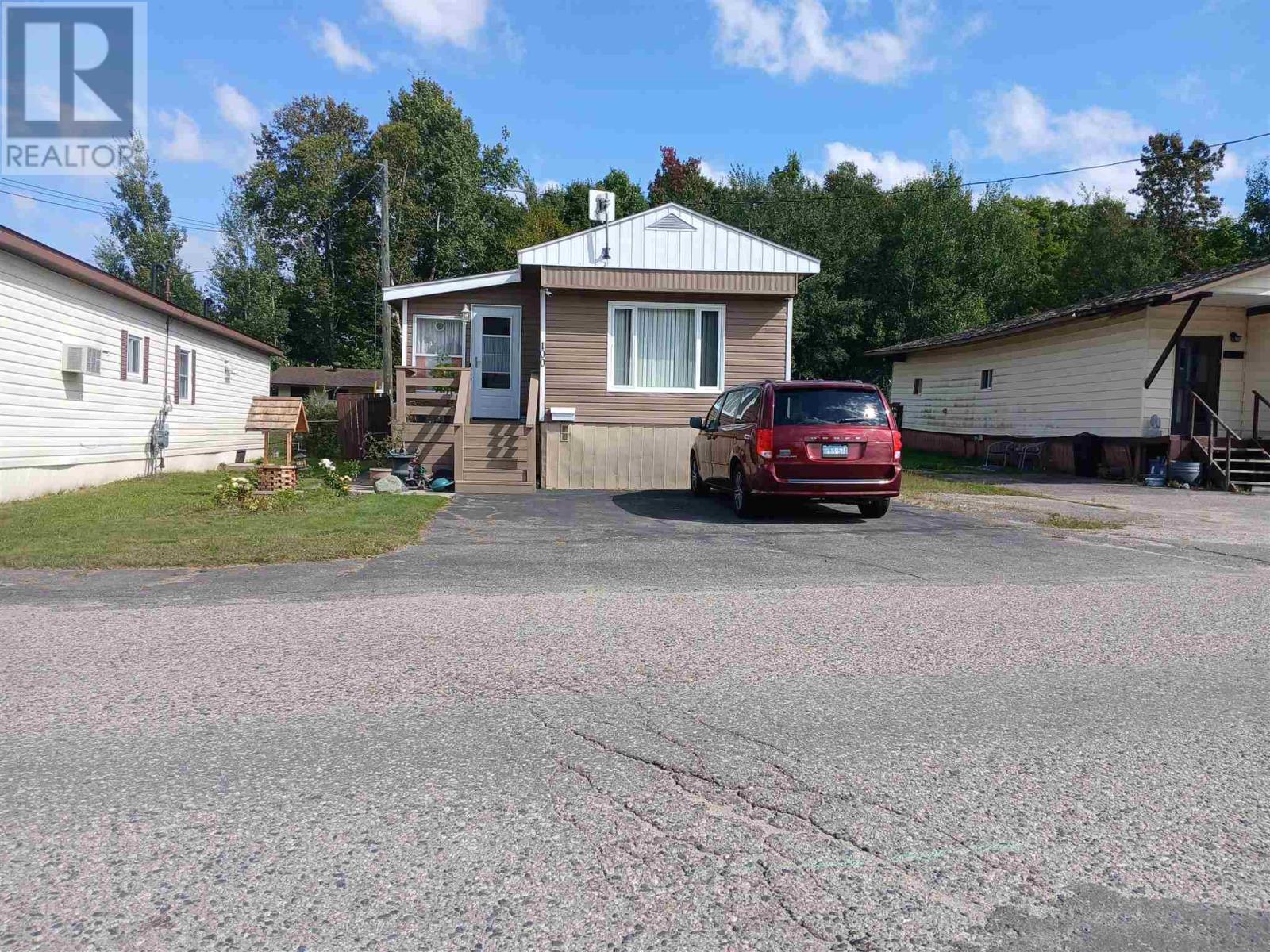 100 Westhill Rd, Elliot Lake, Ontario  P5A 1A7 - Photo 1 - SM262536