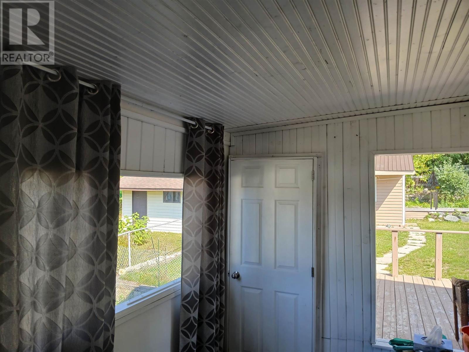 100 Westhill Rd, Elliot Lake, Ontario  P5A 1A7 - Photo 17 - SM262536