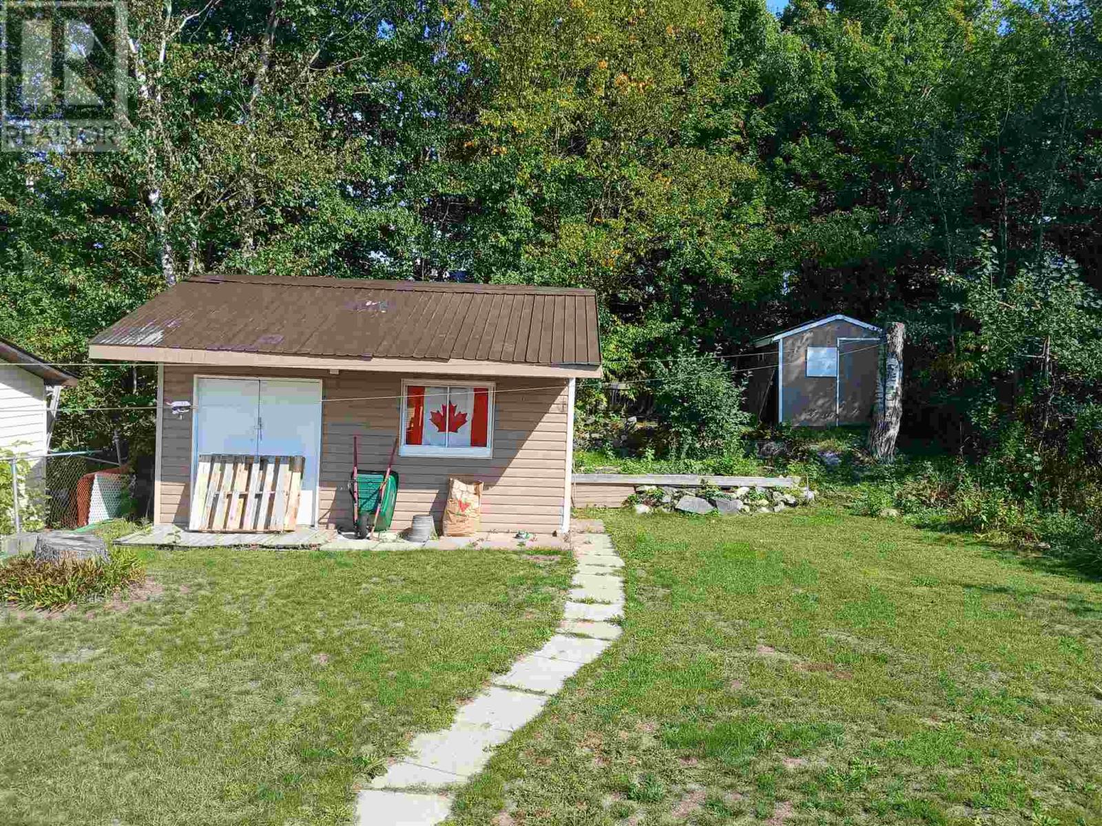 100 Westhill Rd, Elliot Lake, Ontario  P5A 1A7 - Photo 18 - SM262536