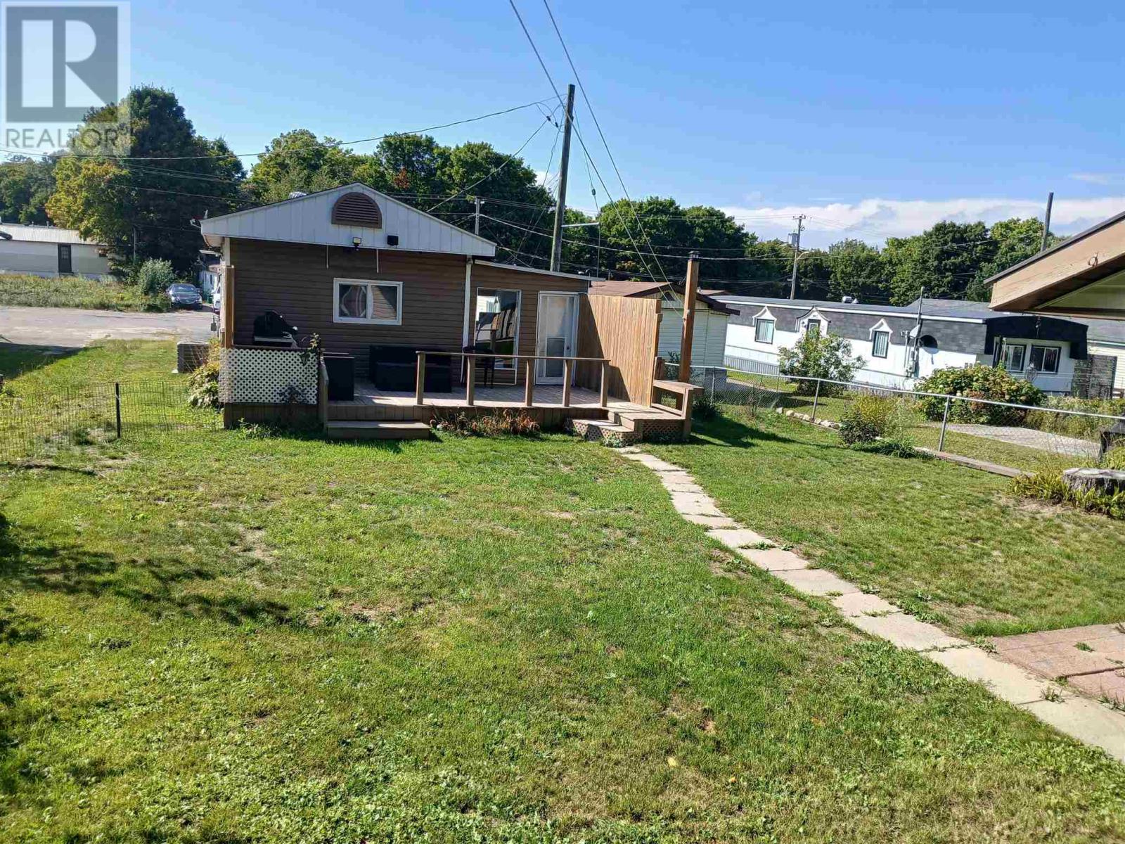 100 Westhill Rd, Elliot Lake, Ontario  P5A 1A7 - Photo 20 - SM262536