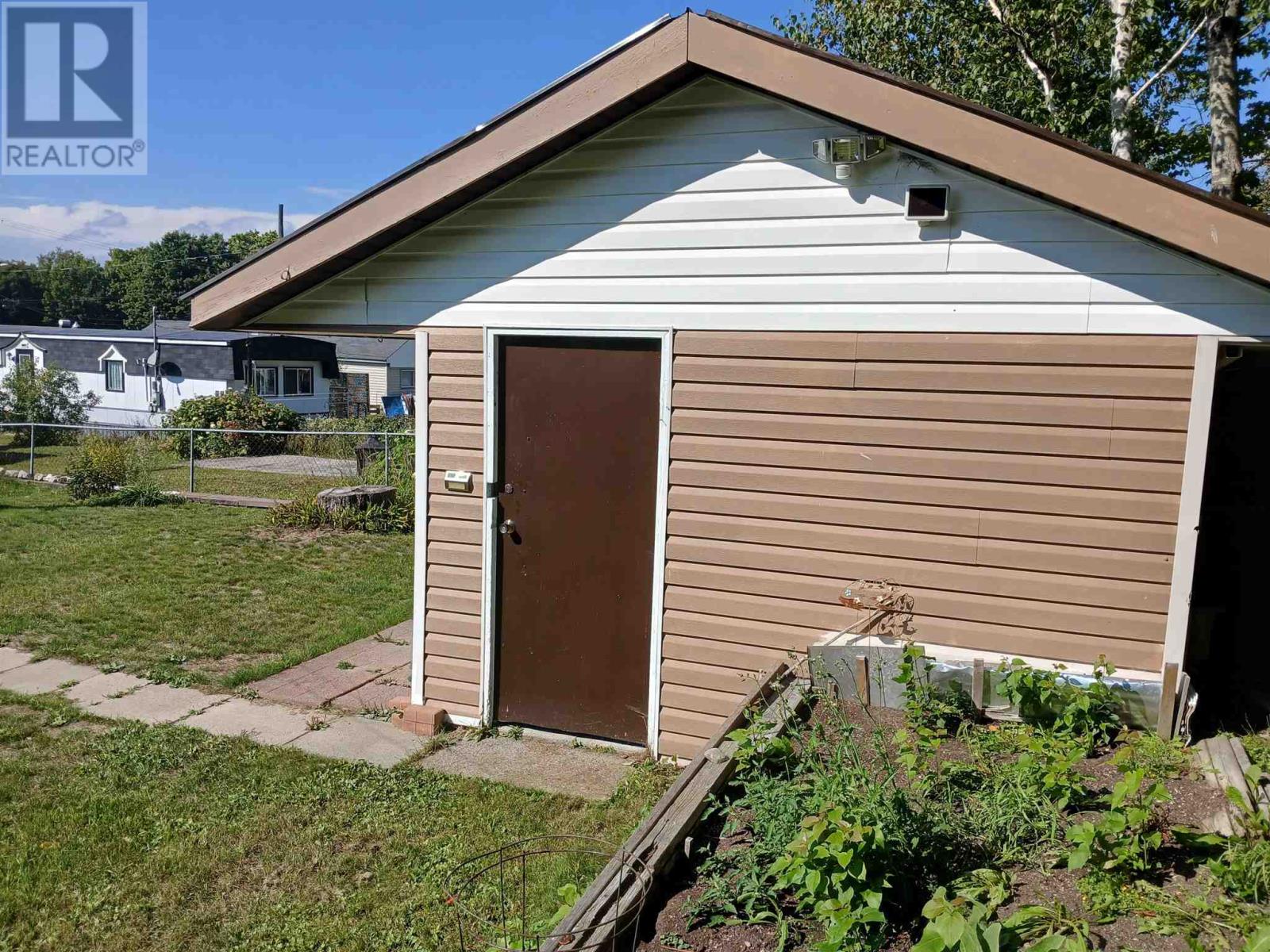 100 Westhill Rd, Elliot Lake, Ontario  P5A 1A7 - Photo 21 - SM262536