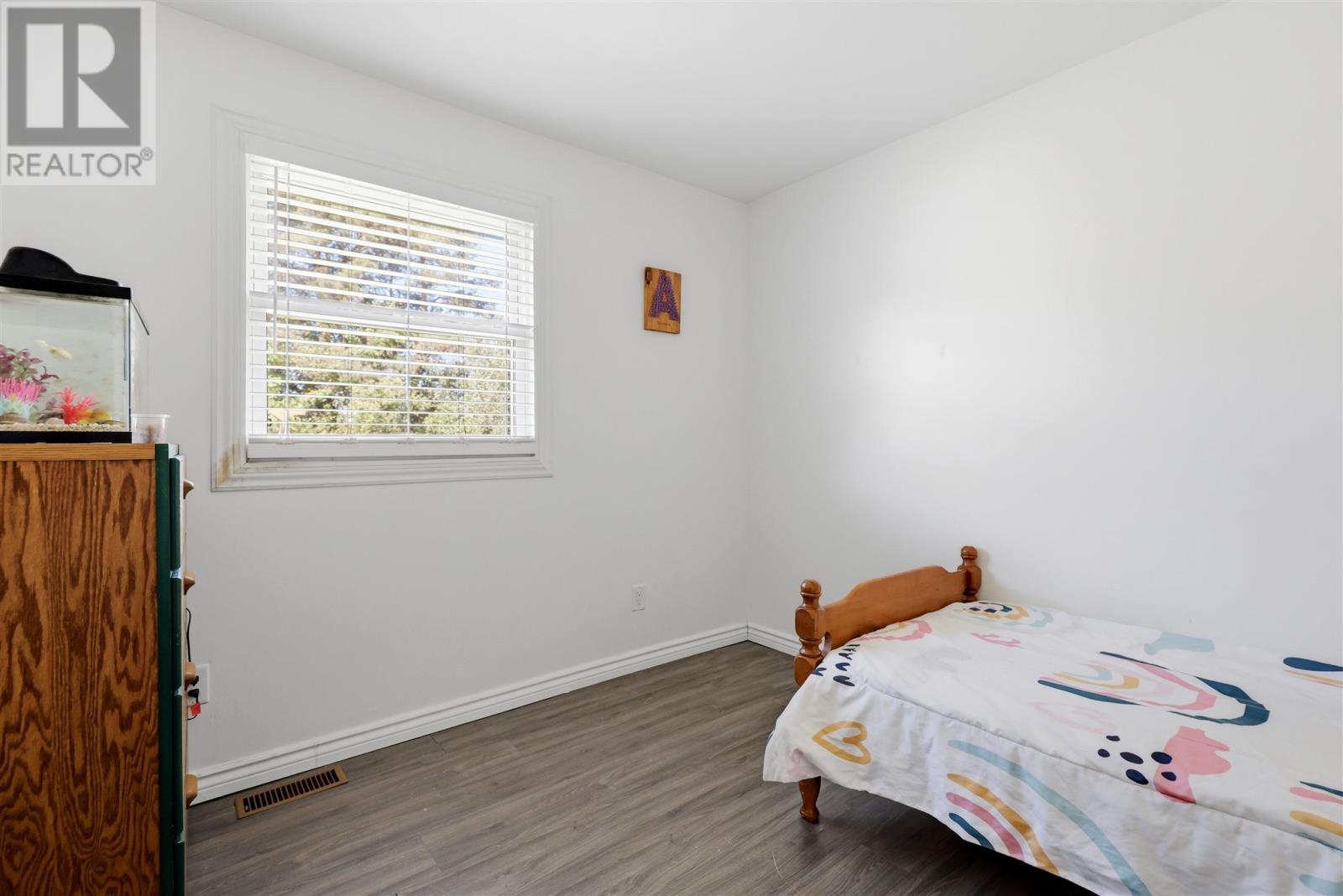 1297 Leighs Bay Rd, Sault Ste. Marie, Ontario  P6A 5K8 - Photo 14 - SM262538