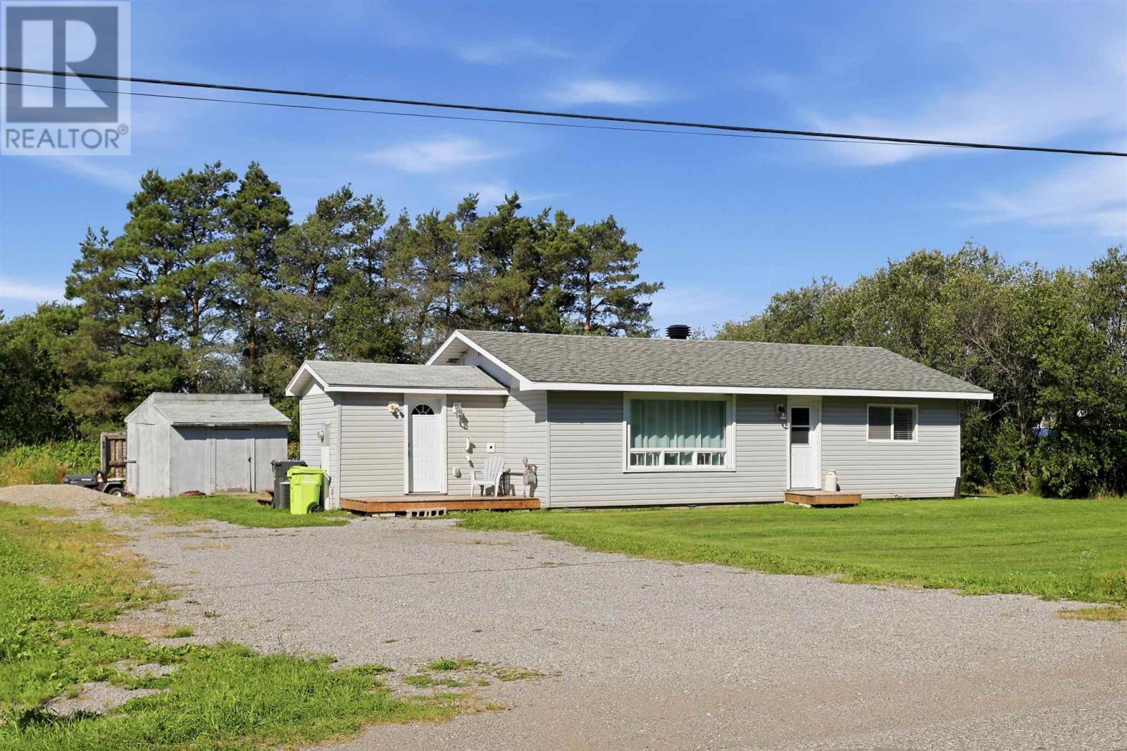 1297 Leighs Bay Rd, Sault Ste. Marie, Ontario  P6A 5K8 - Photo 3 - SM262538
