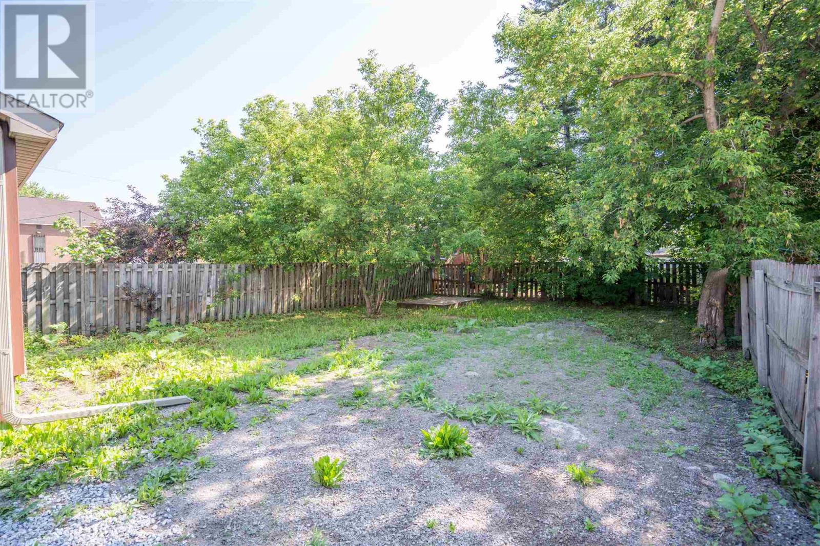 216 Goulais Ave, Sault Ste. Marie, Ontario  P6C 4Z8 - Photo 33 - SM262539