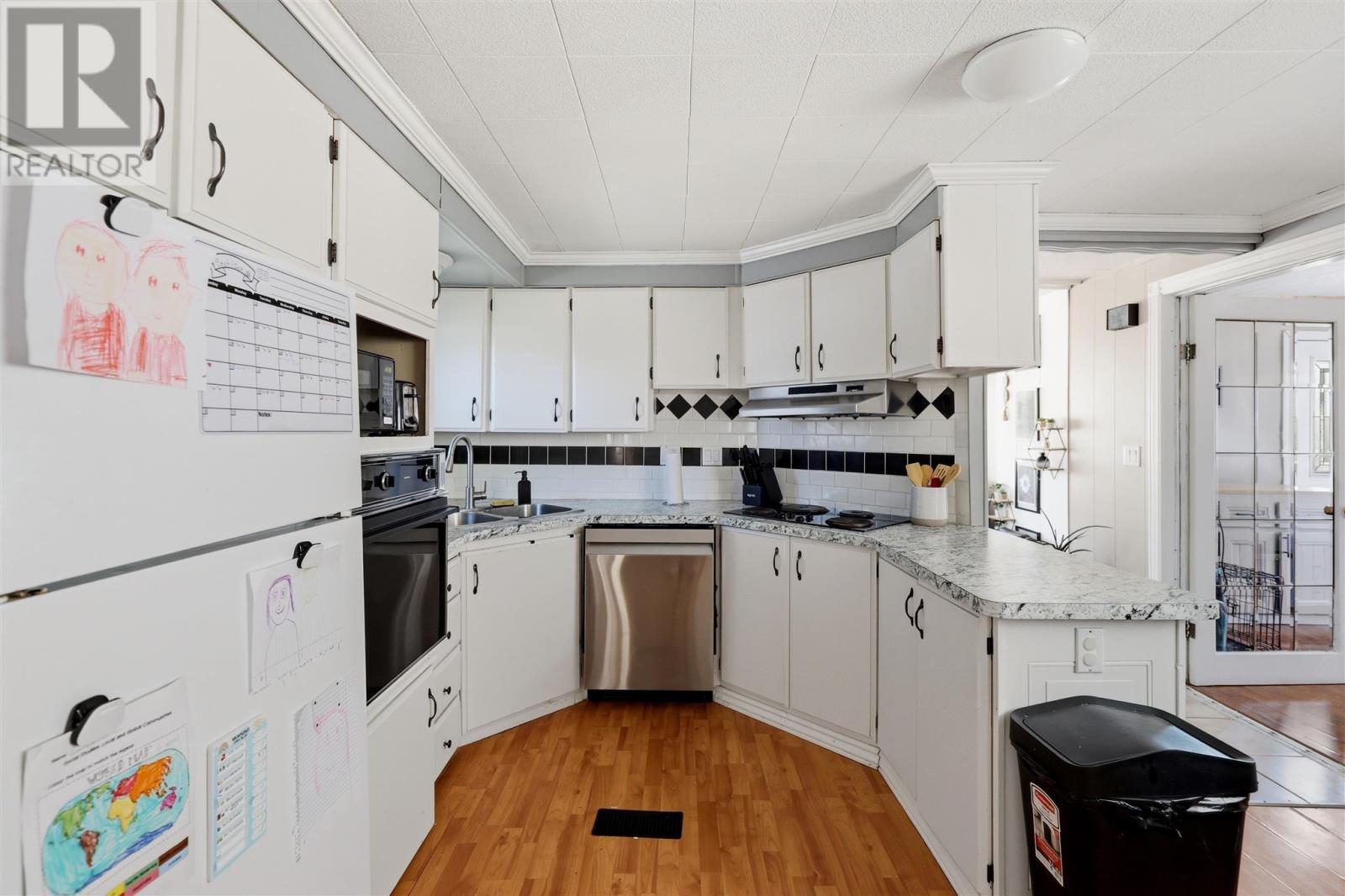 24 Daniel Ct, Heyden, Ontario  P6A 5K7 - Photo 11 - SM262540