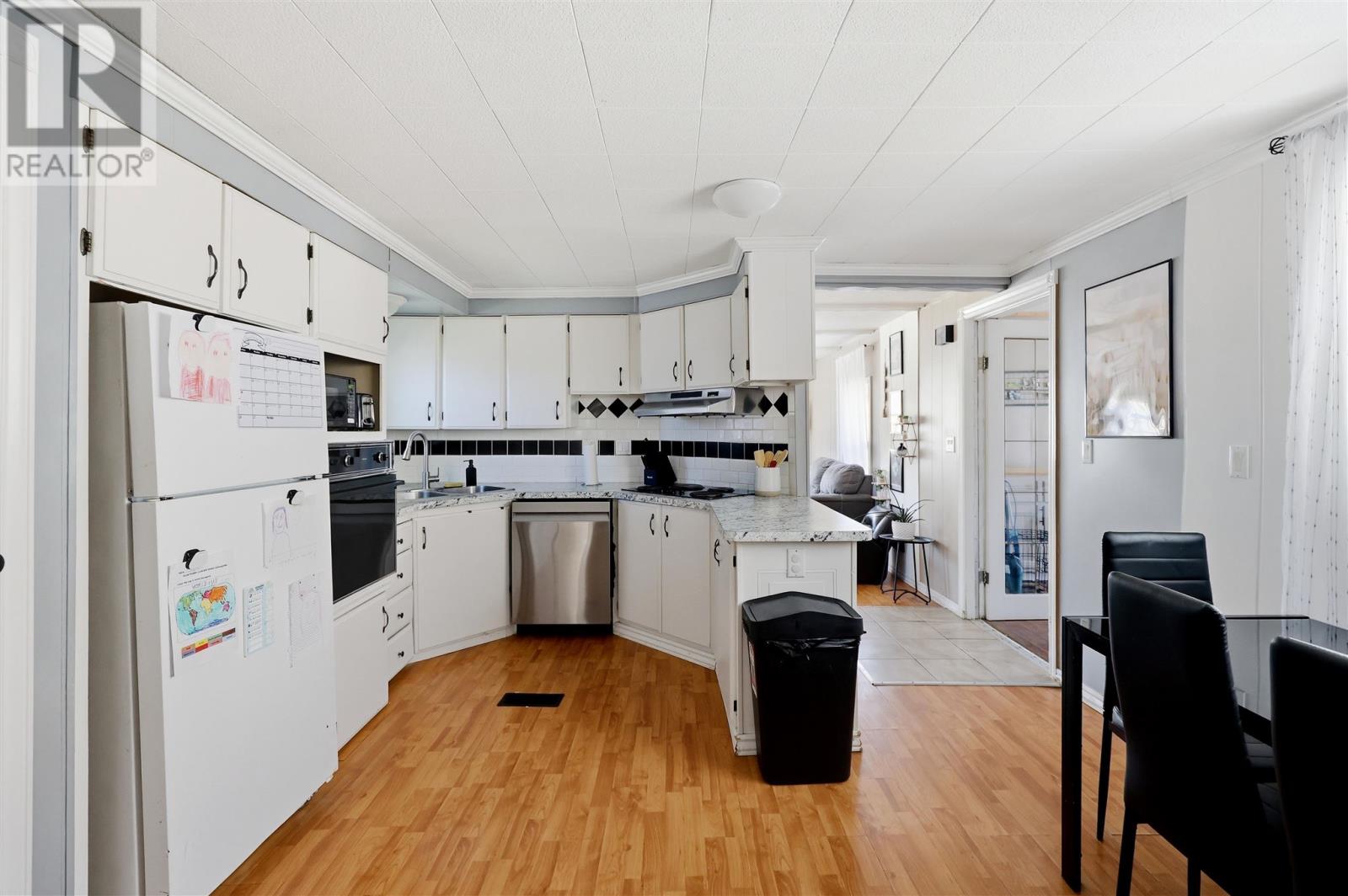 24 Daniel Ct, Heyden, Ontario  P6A 5K7 - Photo 12 - SM262540
