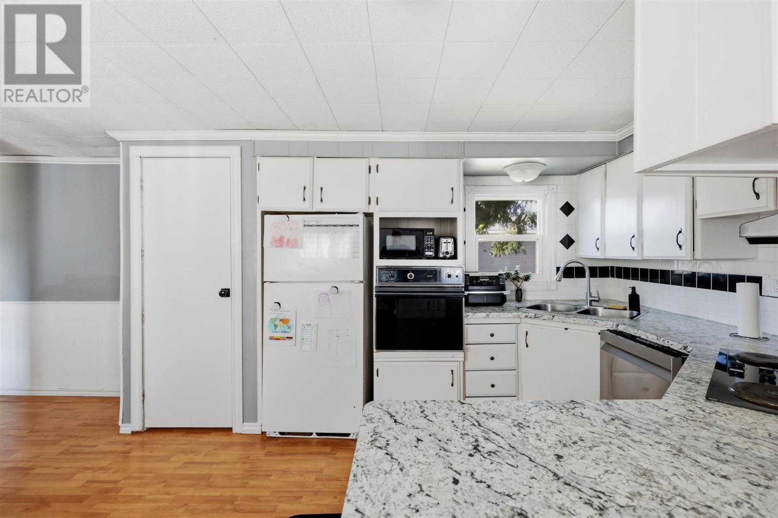 24 Daniel Ct, Heyden, Ontario  P6A 5K7 - Photo 13 - SM262540