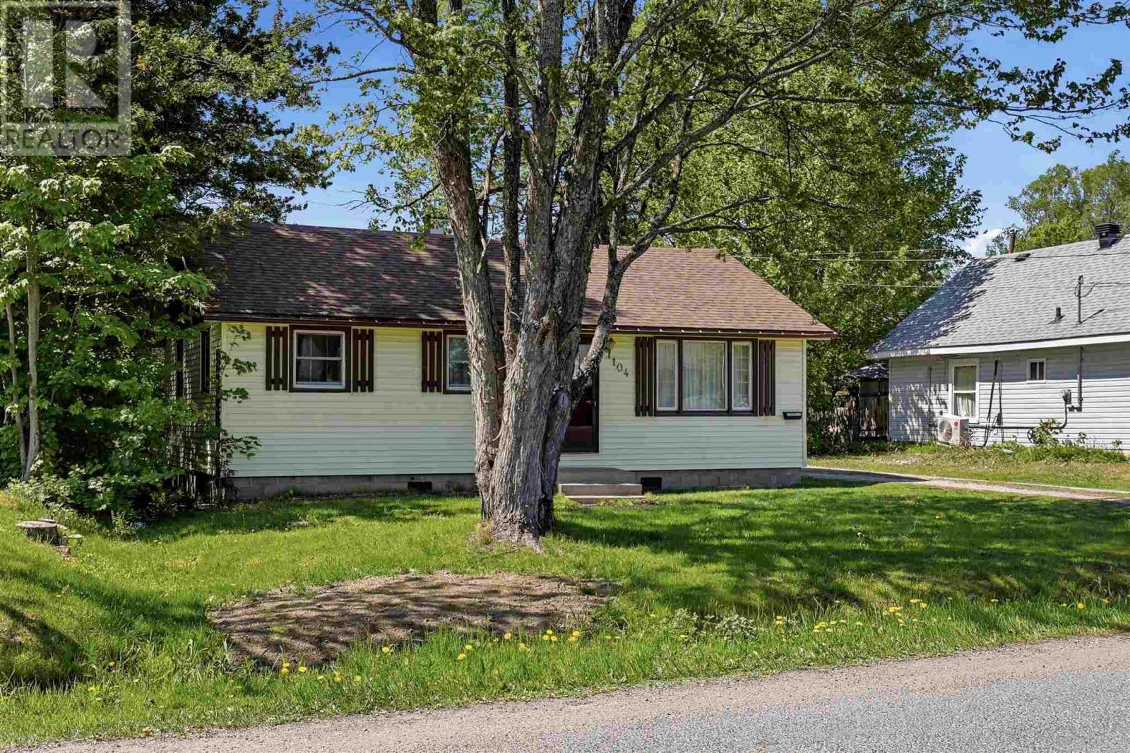 104 Eastern Ave, Sault Ste. Marie, Ontario P6A 4R2 - Photo 33 - SM262552