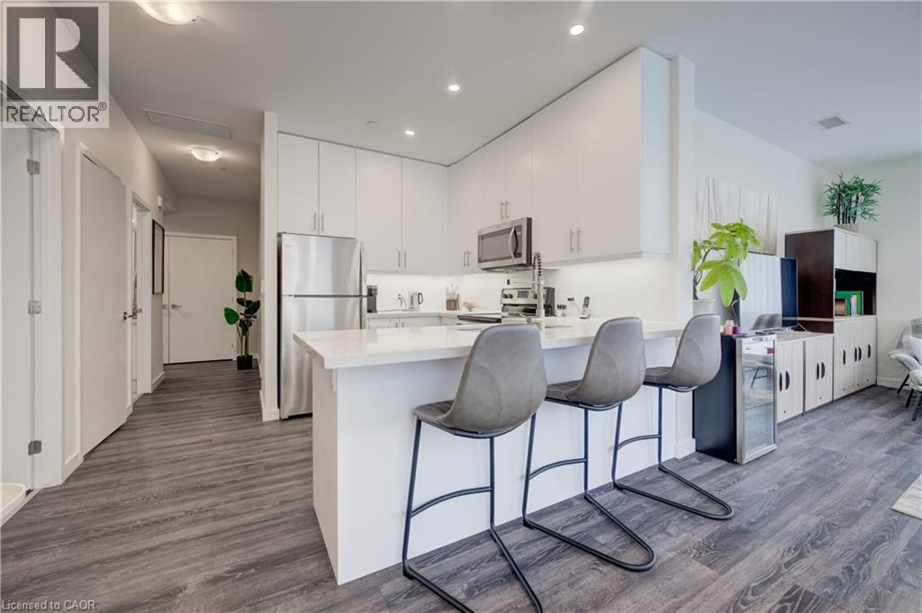 690 King Street W Unit# 112, Kitchener, Ontario N2G 0B9 - Photo 1 - 40863578
