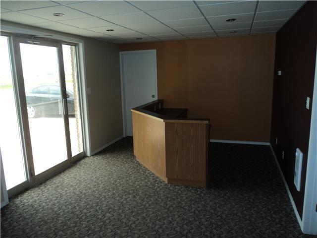 275 12 Highway N, Steinbach, Manitoba  R0A 0C0 - Photo 2 - 202623186