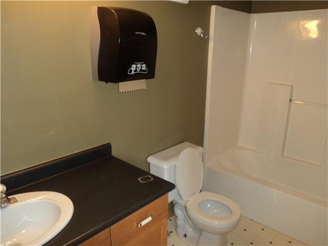 275 12 Highway N, Steinbach, Manitoba  R0A 0C0 - Photo 4 - 202623186
