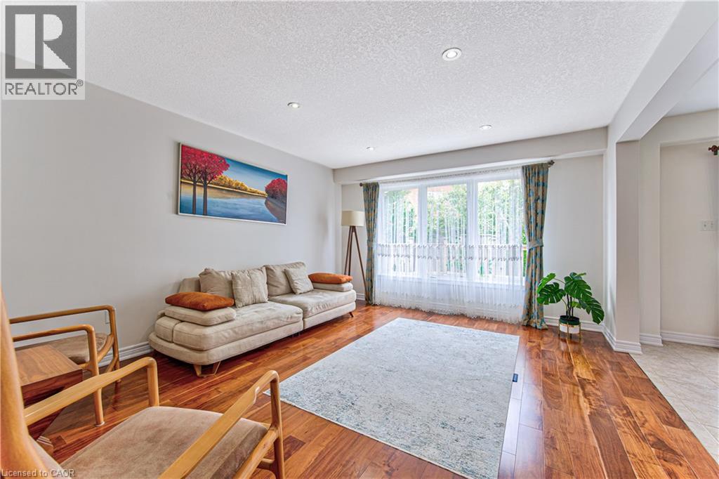 270 Springvalley Crescent, Hamilton, Ontario  L9C 0B4 - Photo 11 - 40852288