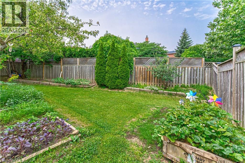 270 Springvalley Crescent, Hamilton, Ontario  L9C 0B4 - Photo 42 - 40852288