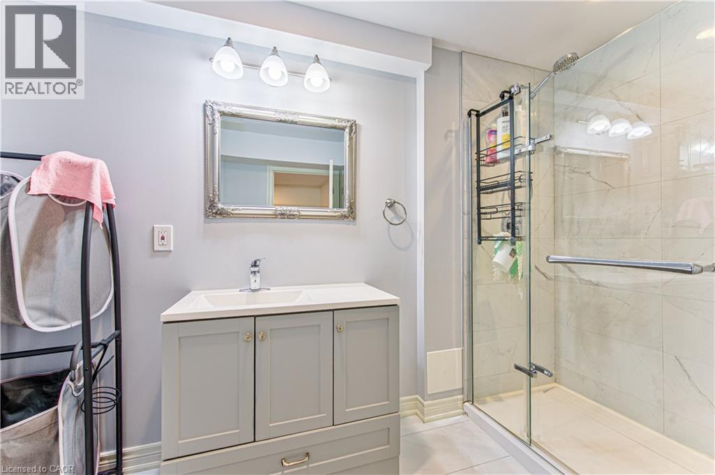 270 Springvalley Crescent, Hamilton, Ontario  L9C 0B4 - Photo 40 - 40852288