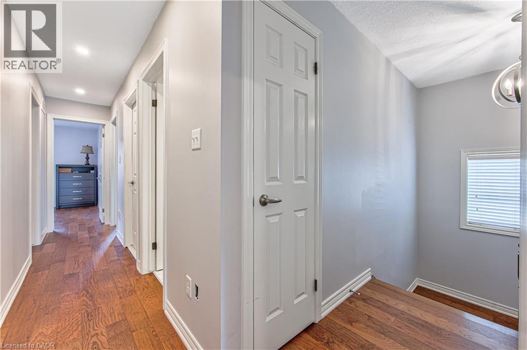 270 Springvalley Crescent, Hamilton, Ontario  L9C 0B4 - Photo 22 - 40852288