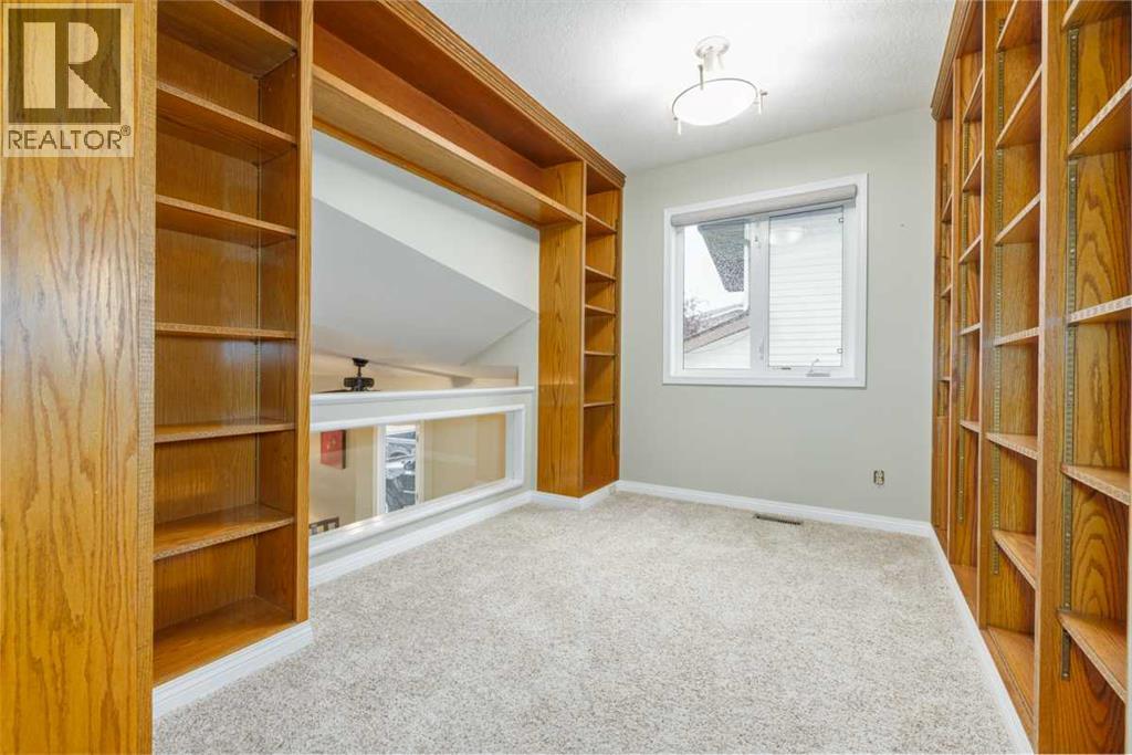 36 Sandpiper Way NW, Calgary, Alberta  T3K 3C6 - Photo 13 - A2344672