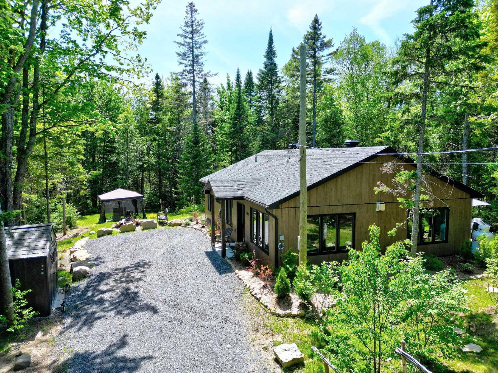 141 Ch. du Renard Entrelacs Quebec Canada J0T2E0 4