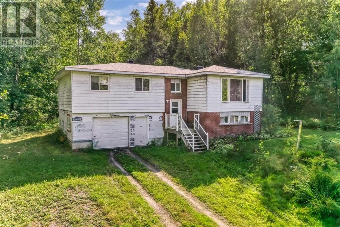 1771 Nepawassi Lake, Estaire, Ontario