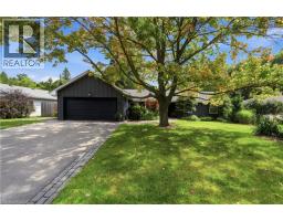 54 MAYFAIR Avenue, Dundas, Ontario
