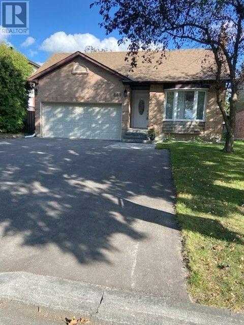 887 LAVIS COURT, Oshawa, Ontario