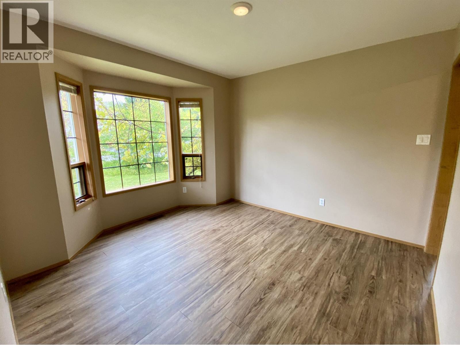 3801 SPRING CREEK DRIVE photo 5