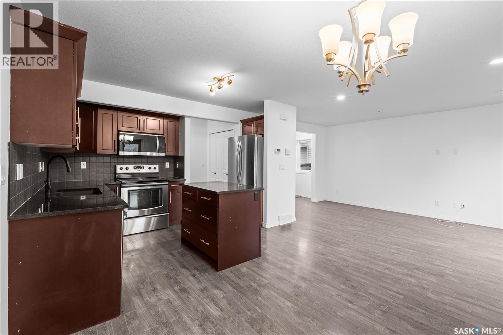 110 Henick Crescent, Saskatoon, Saskatchewan  S7R 0A7 - Photo 11 - SK048497