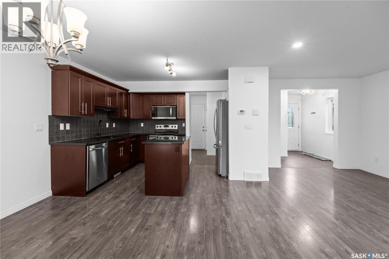 110 Henick Crescent, Saskatoon, Saskatchewan  S7R 0A7 - Photo 12 - SK048497