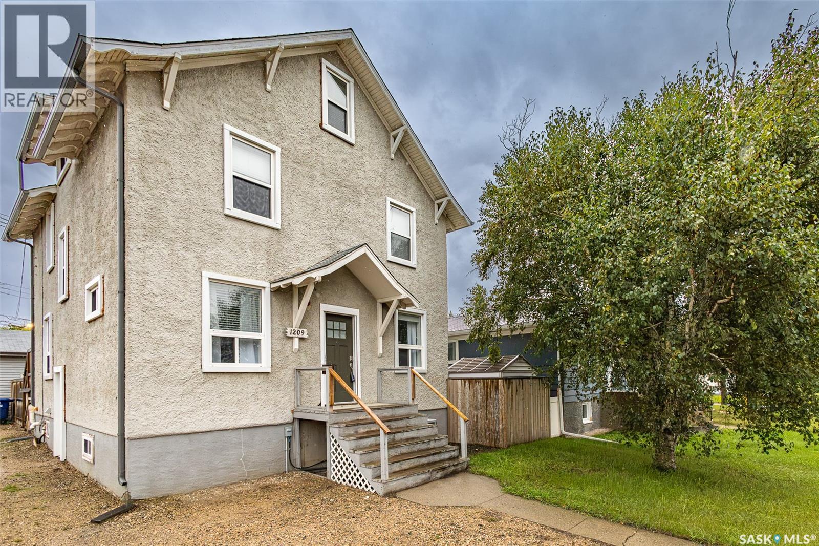 1209 Cumberland Avenue S, Saskatoon, Saskatchewan  S7H 2L8 - Photo 1 - SK048489