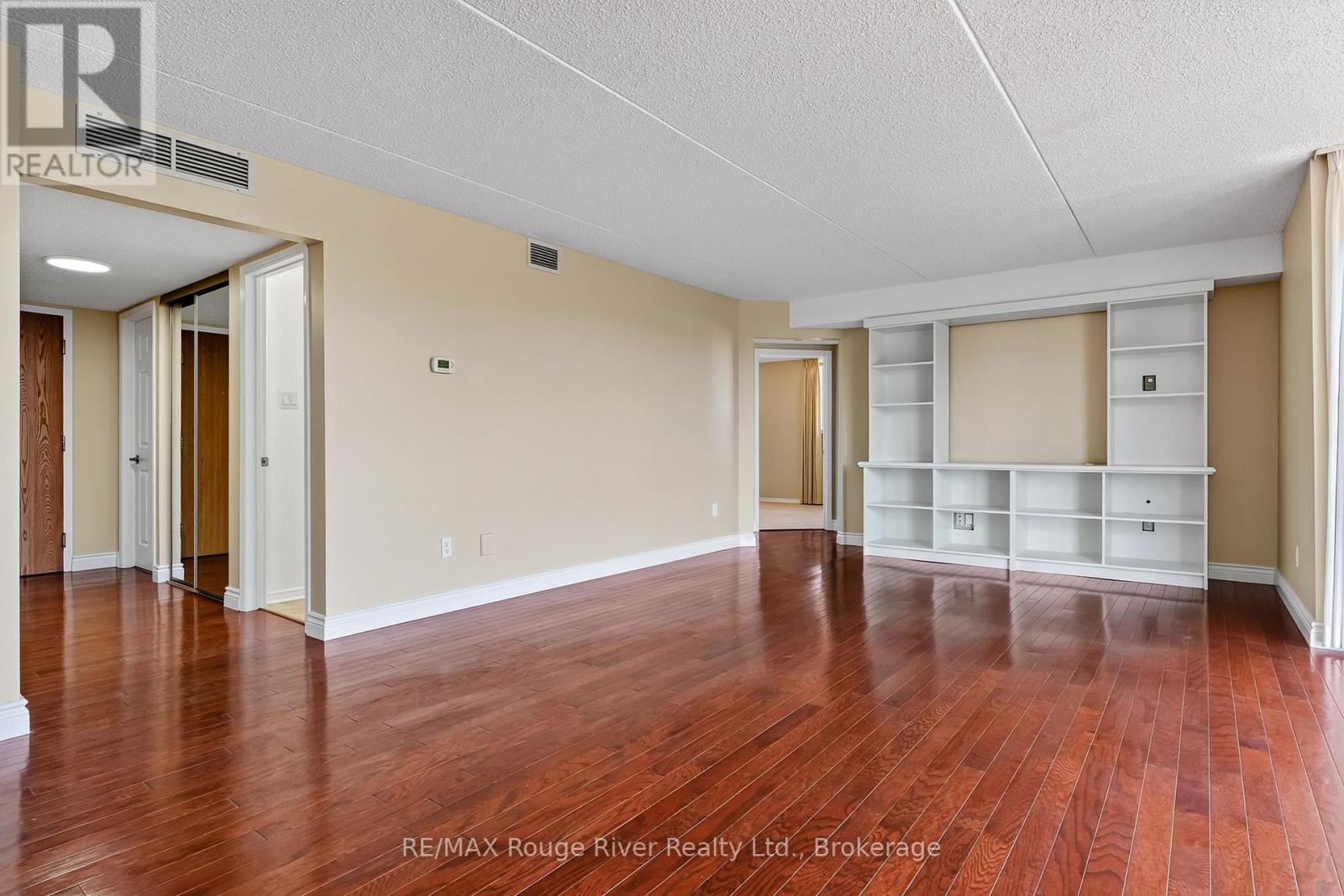 402 - 1 Queen Street, Cobourg, Ontario  K9A 1M8 - Photo 12 - X13786430