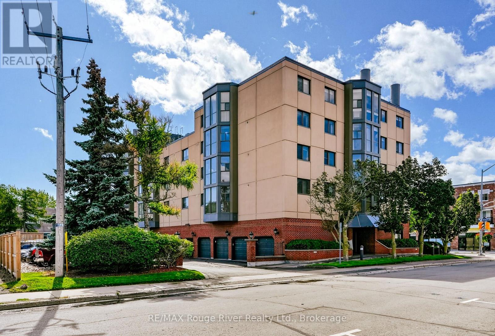 402 - 1 Queen Street, Cobourg, Ontario  K9A 1M8 - Photo 2 - X13786430
