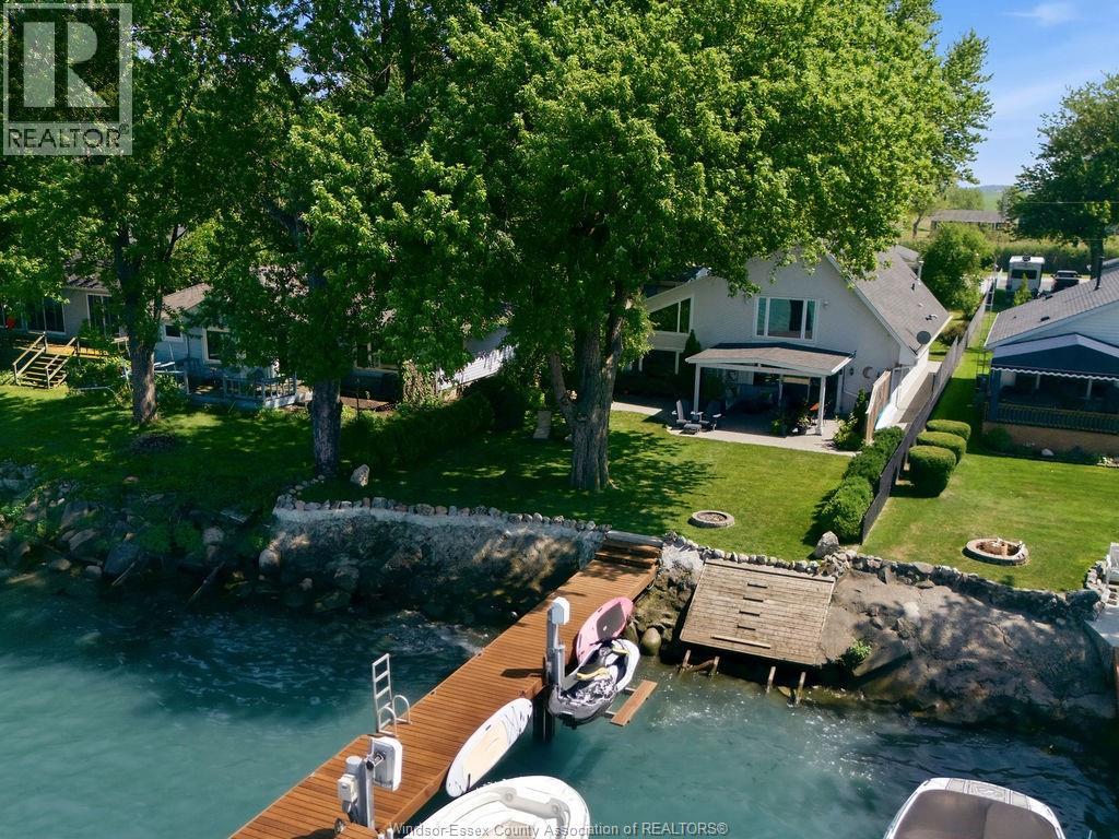 MLS# 26022610: 431 CHARRON BEACH, Lakeshore, Canada