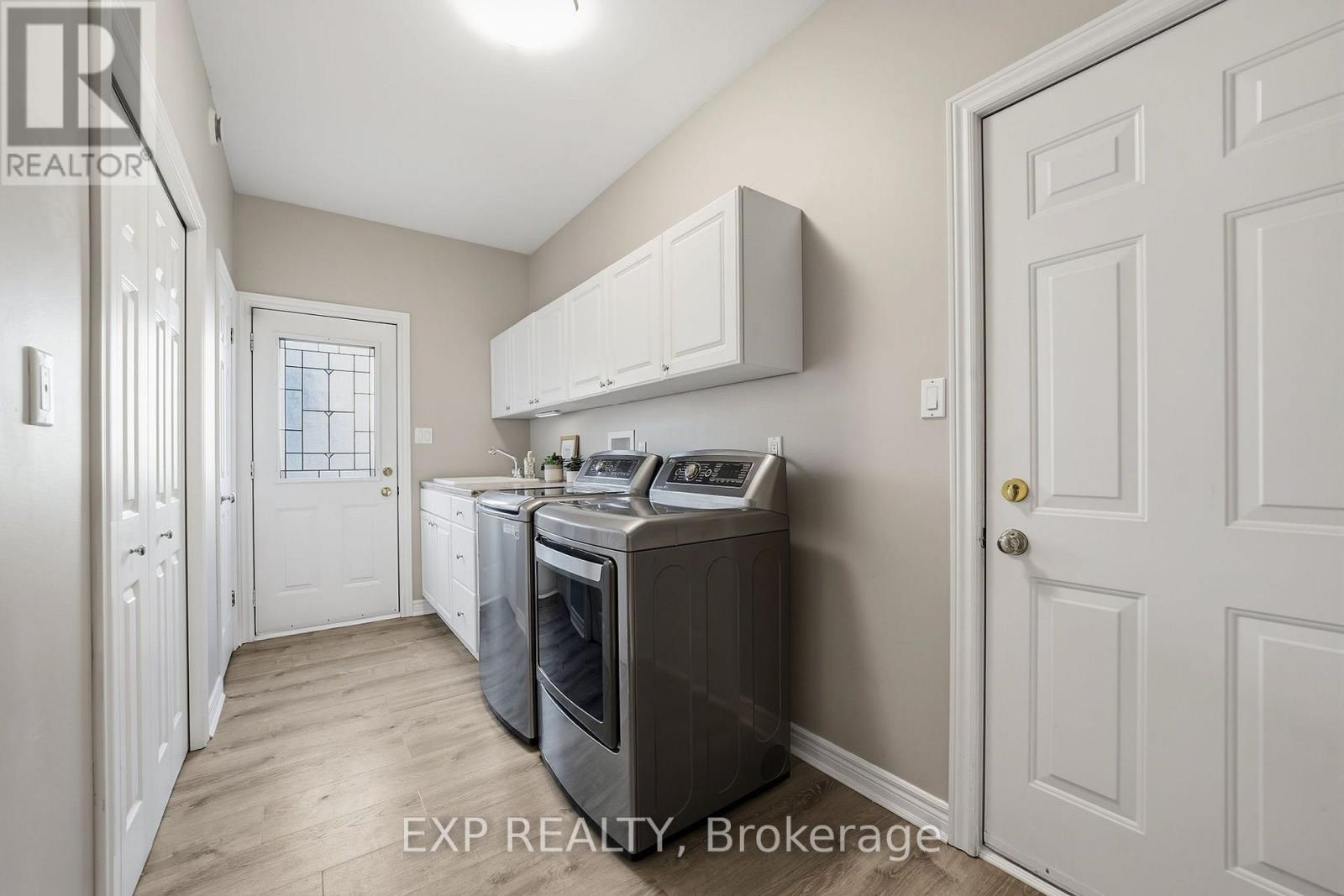 35 Heritage Place, Middlesex Centre, Ontario  N0M 2A0 - Photo 17 - X13786390