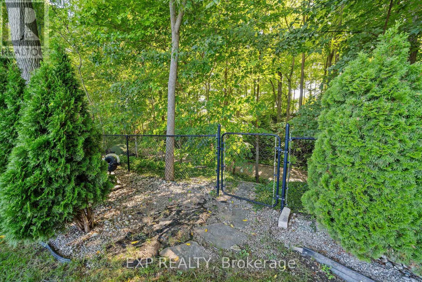 35 Heritage Place, Middlesex Centre, Ontario  N0M 2A0 - Photo 46 - X13786390