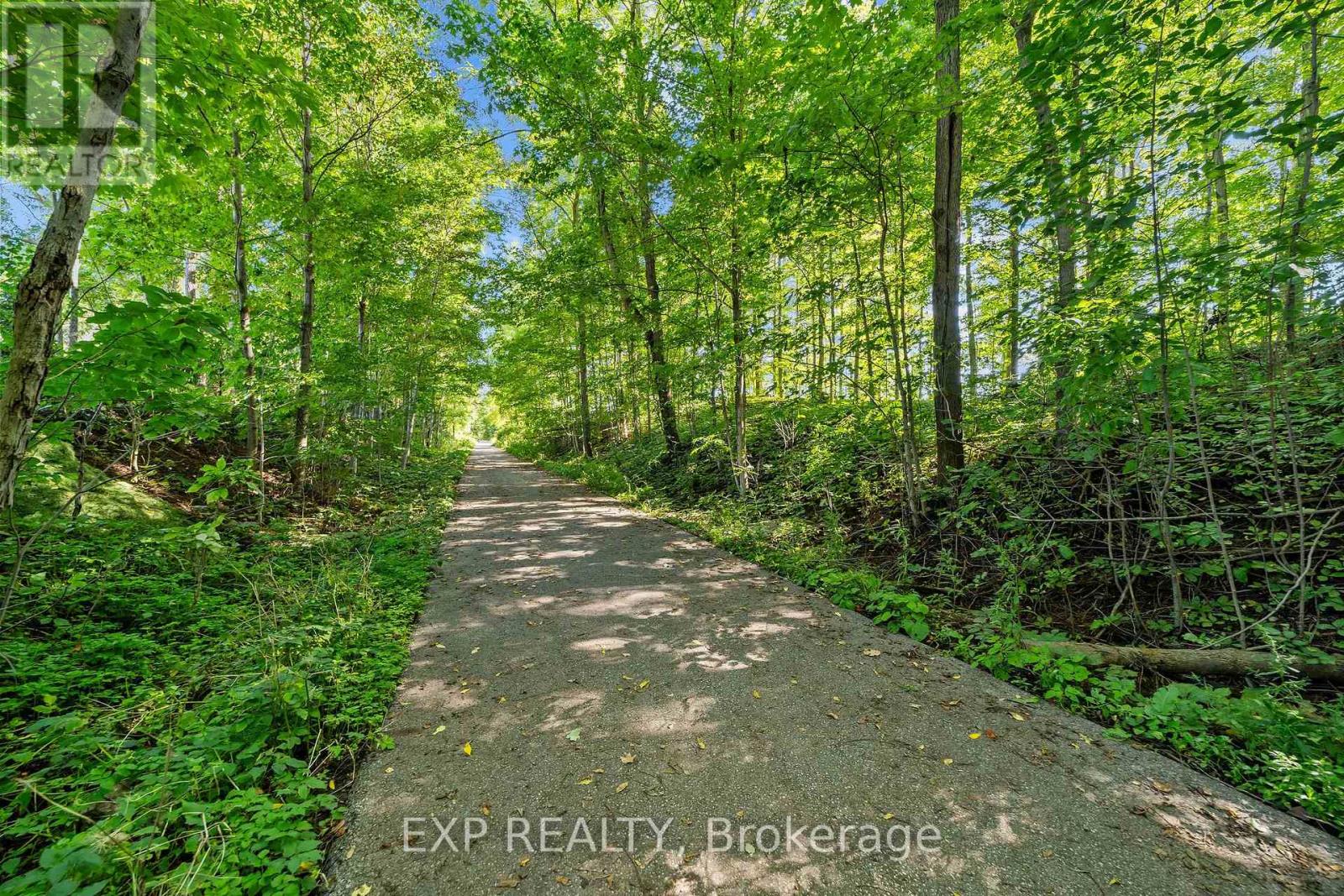 35 Heritage Place, Middlesex Centre, Ontario  N0M 2A0 - Photo 47 - X13786390
