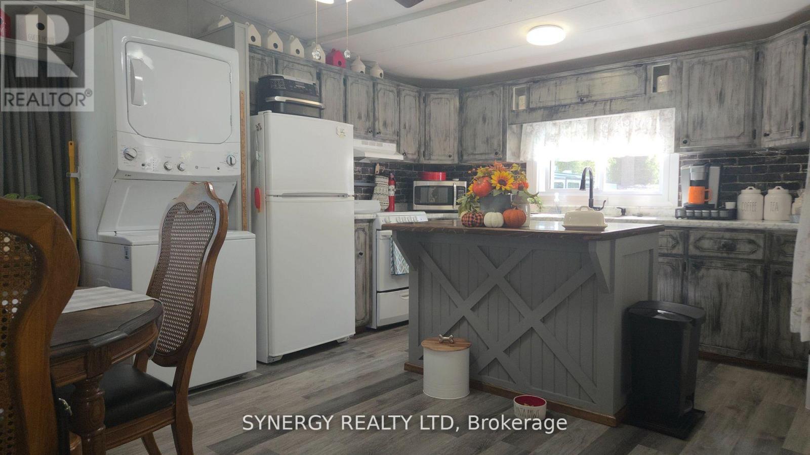 24749 Park Street, Strathroy-Caradoc, Ontario  N7G 1P4 - Photo 14 - X13786428
