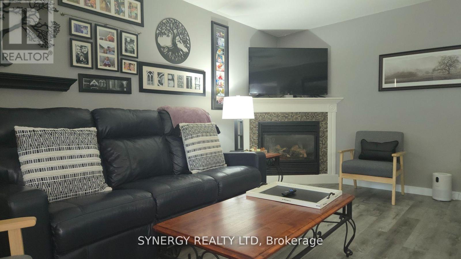 24749 Park Street, Strathroy-Caradoc, Ontario  N7G 1P4 - Photo 6 - X13786428