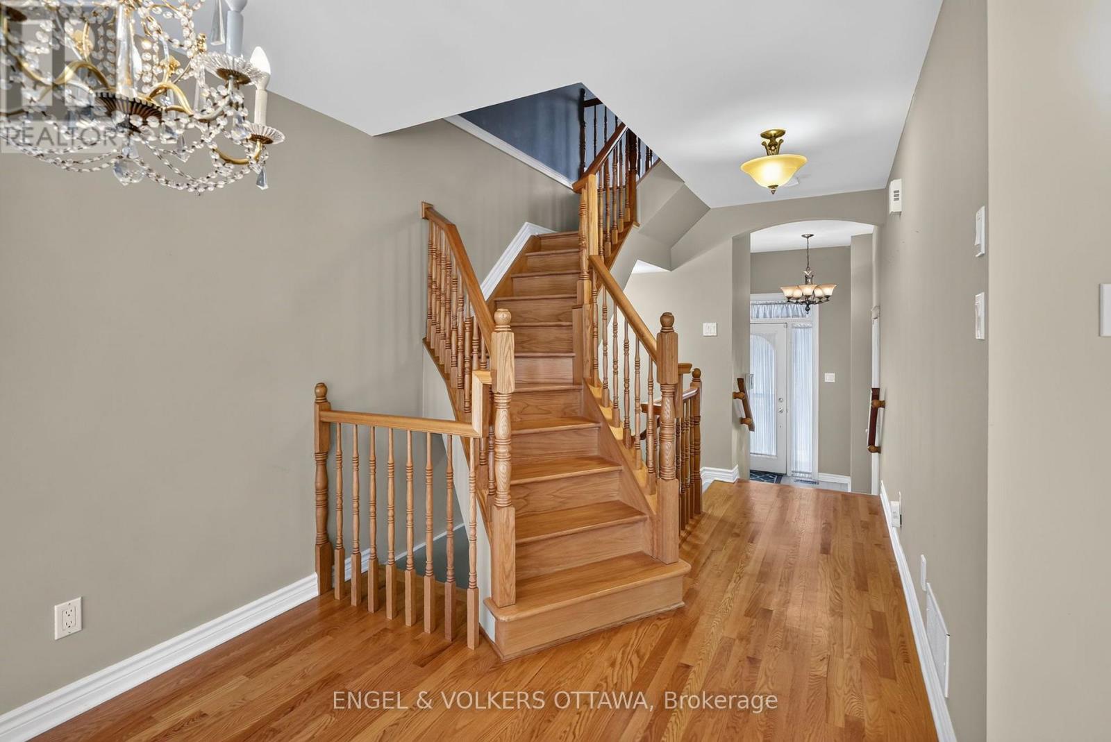 173 Hearst Way, Ottawa, Ontario  K2L 4G6 - Photo 5 - X13786294
