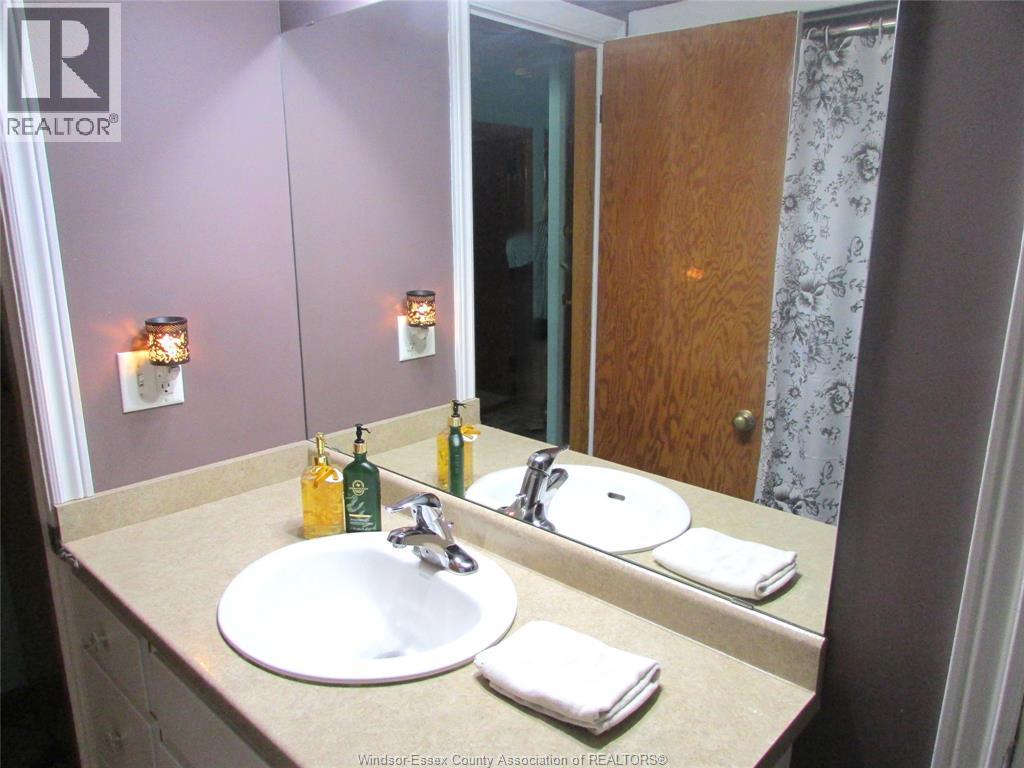 127 Baird Avenue, Wheatley, Ontario  N0P 2P0 - Photo 18 - 26022639