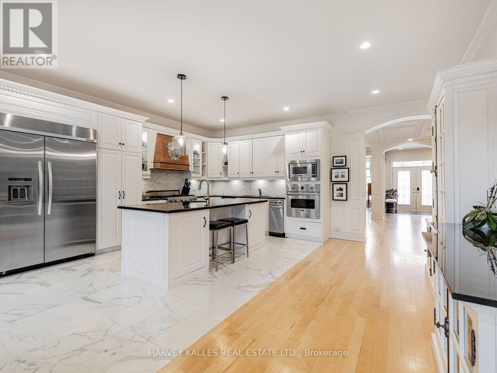 55 Viewmount Avenue, Toronto, Ontario  M6B 1T2 - Photo 21 - C13786194