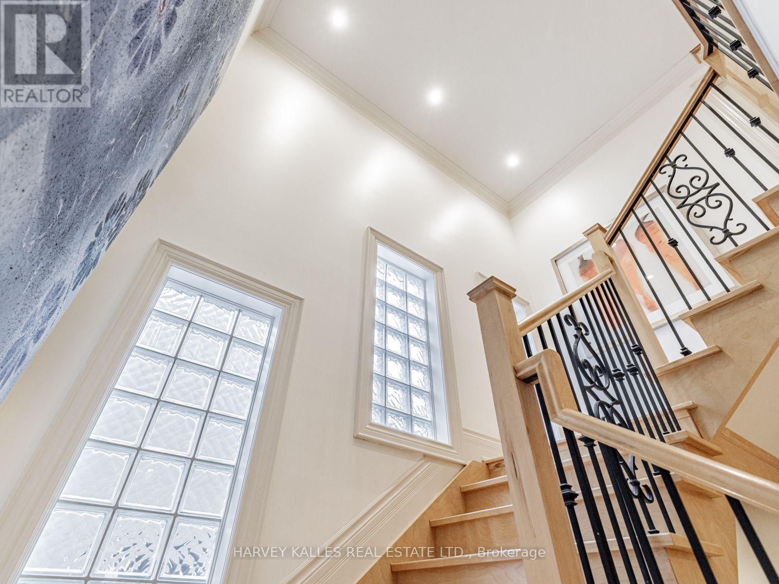 55 Viewmount Avenue, Toronto, Ontario  M6B 1T2 - Photo 26 - C13786194