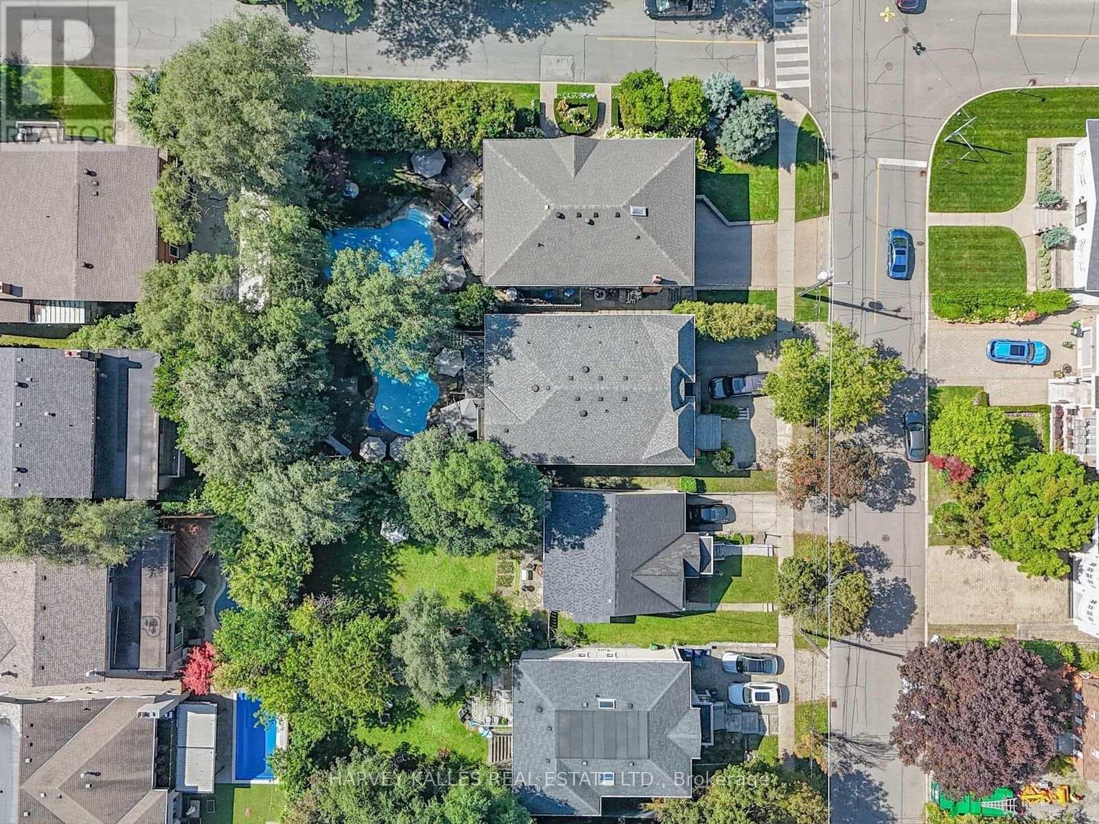 55 Viewmount Avenue, Toronto, Ontario  M6B 1T2 - Photo 3 - C13786194