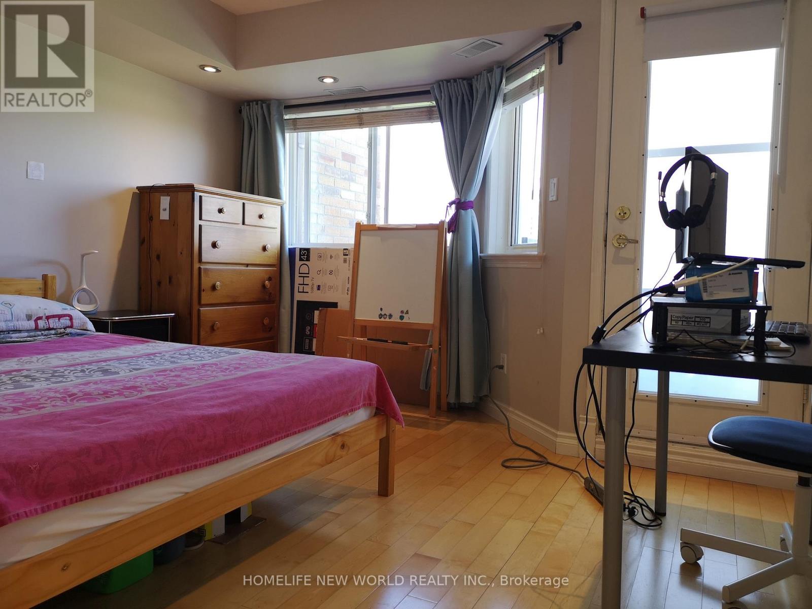 30 - 988 Sheppard Avenue W, Toronto, Ontario  M3H 2T6 - Photo 10 - C13786208