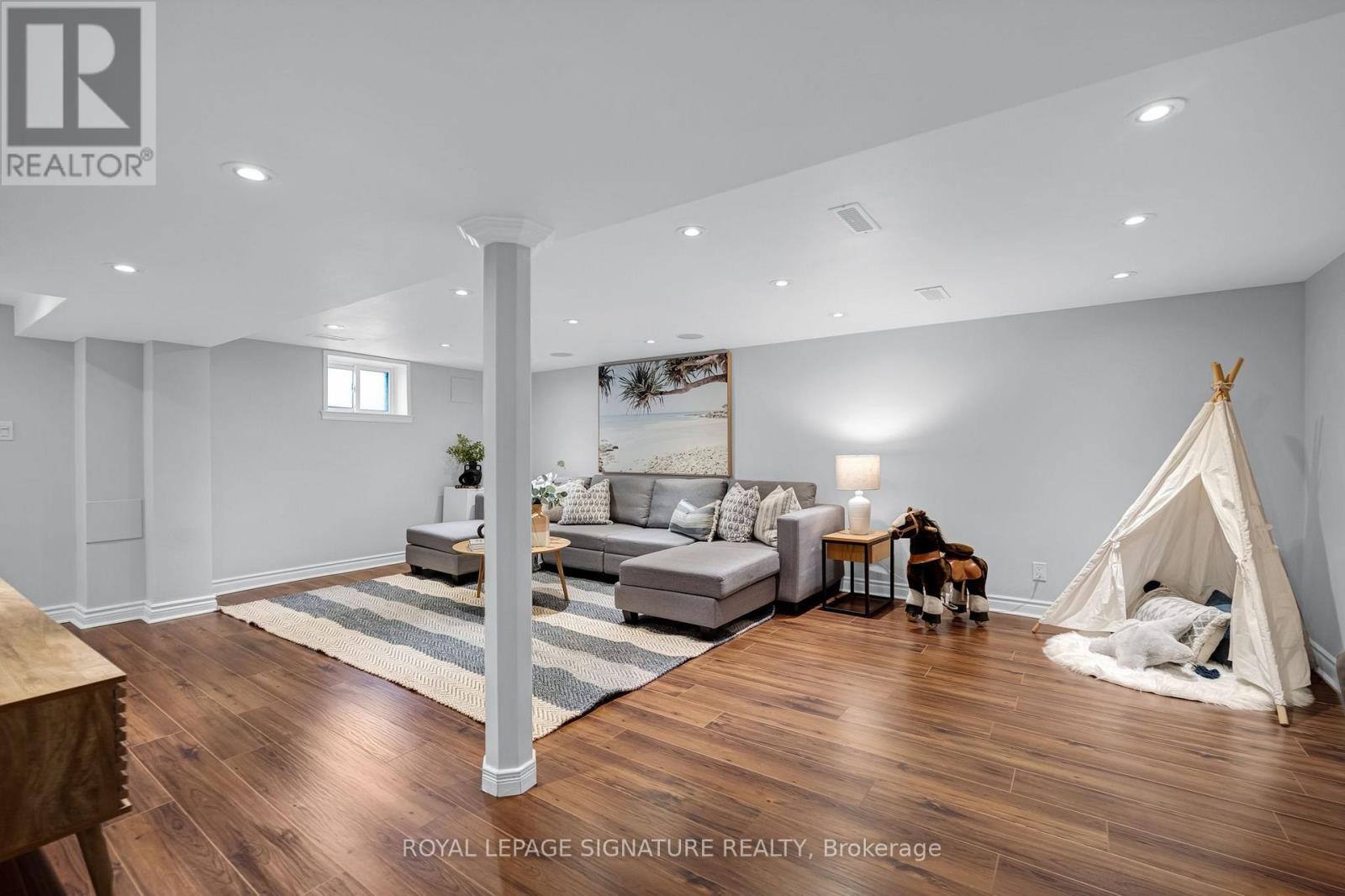 39 Brentcliffe Road, Toronto, Ontario  M4G 3Y4 - Photo 24 - C13786368