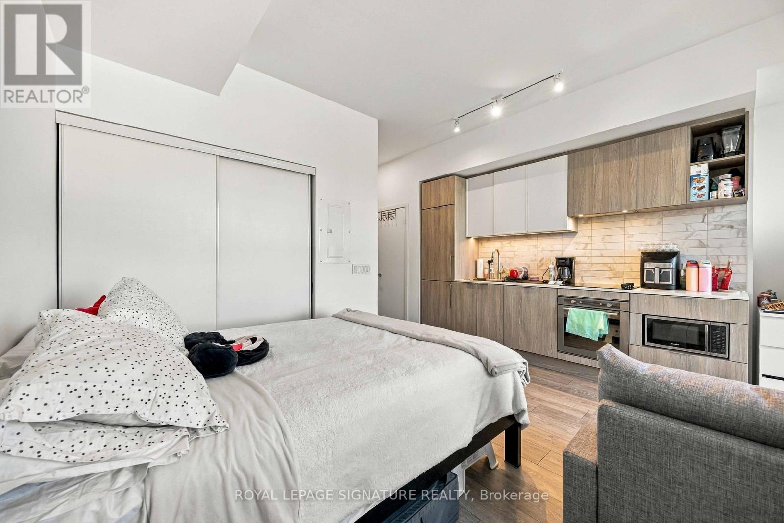 817 - 2020 Bathurst Street, Toronto, Ontario  M5P 0A6 - Photo 29 - C13786414